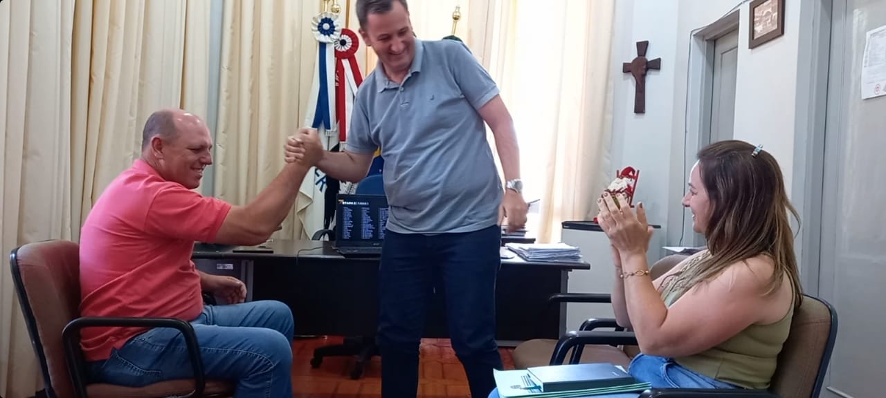 ROQUE GONZALES É CONTEMPLADO NO PROGRAMA PAVIMENTA